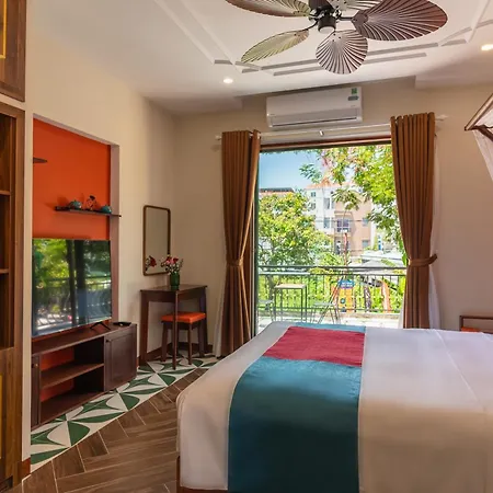 De'Hoian Holiday Villa